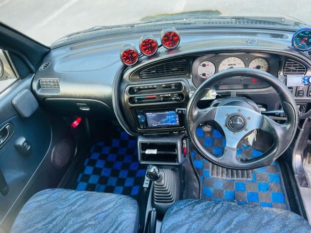 0403469A30251018W00414.jpg