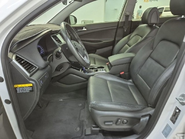 6071502077R11.jpg
