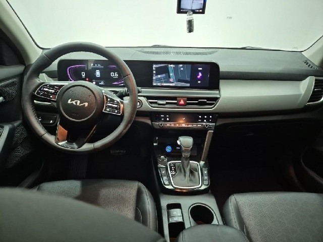 6071000692R7.jpg