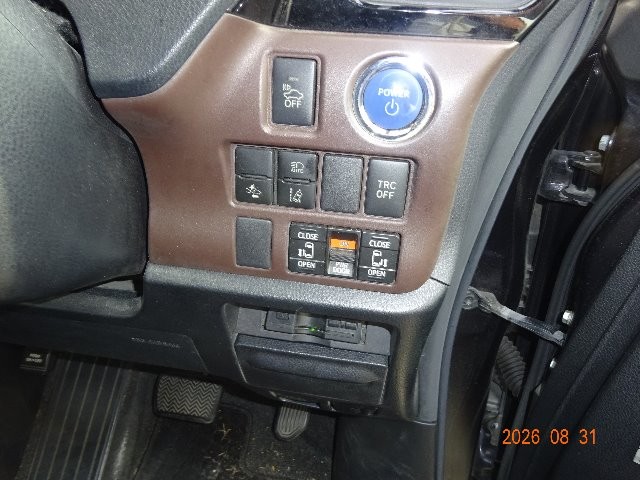c702b21e50da0a7aabf5c65a16a5d7a4.jpg