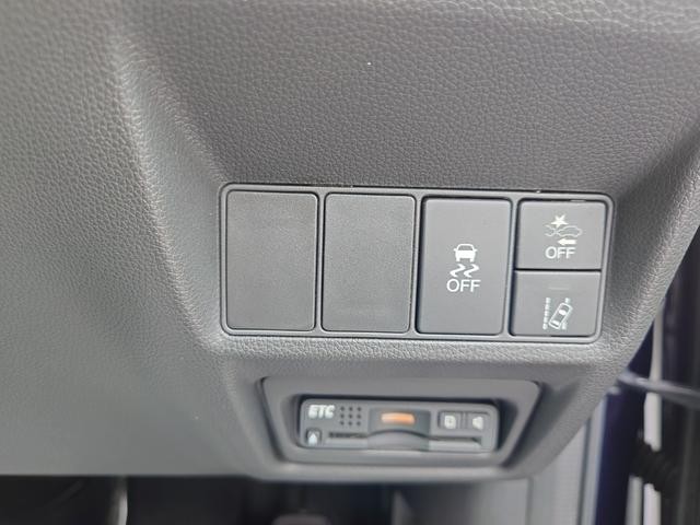 0800007A30260816W00118.jpg