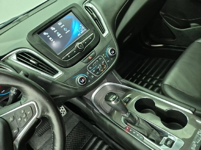 6071000526R10.jpg