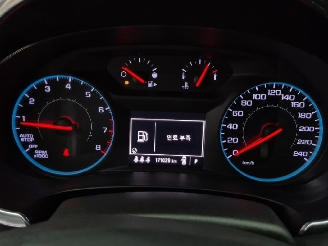 6071000526R6.jpg