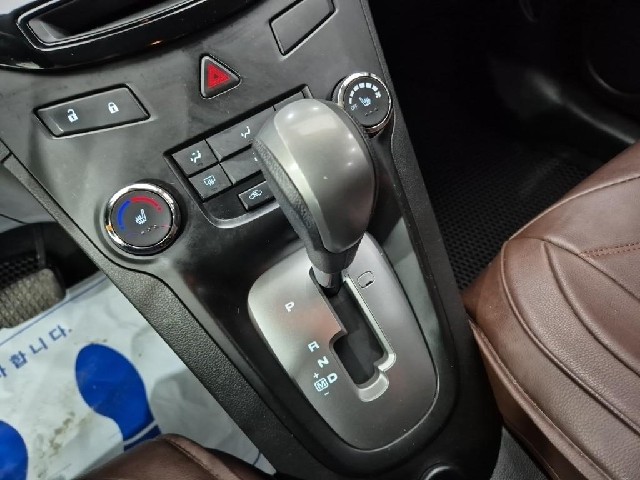 6071000987R8.jpg