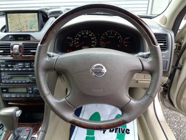 e12c7f360a4536ff2d5b5c099b62c464.jpg