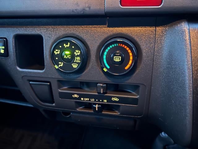 0400562A30250705W00118.jpg