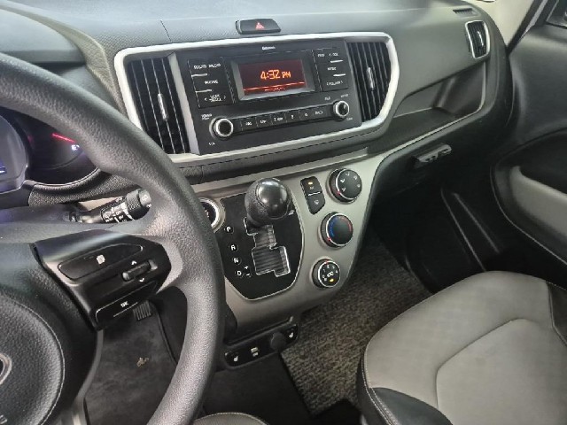 6071500831R10.jpg