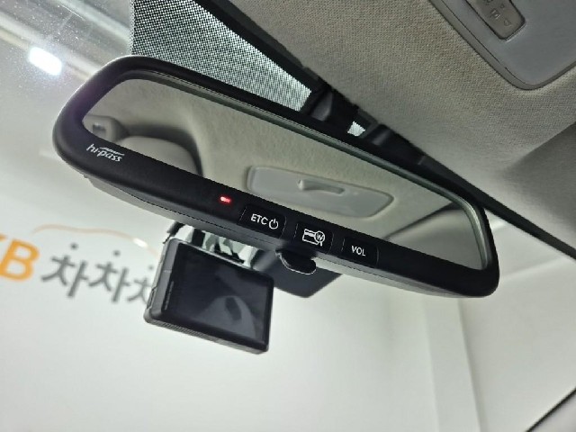 6071000257R16.jpg