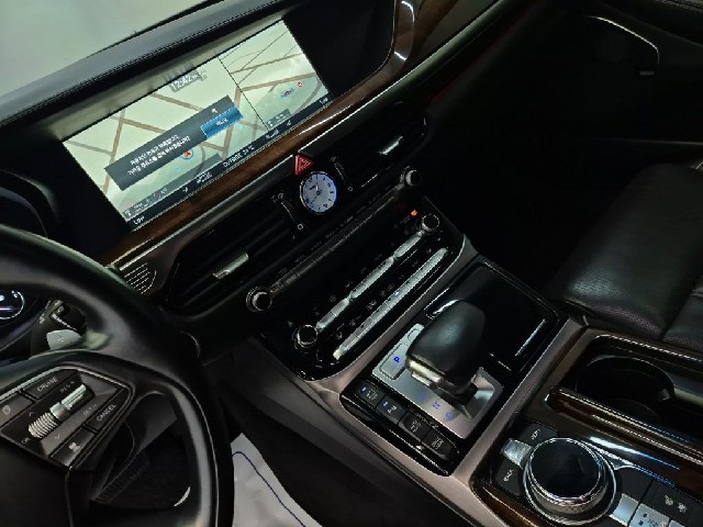 6061502207R10.jpg
