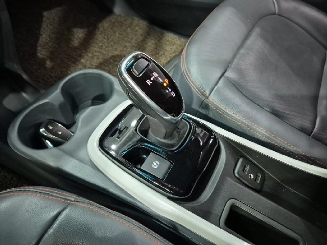 6071001408R8.jpg