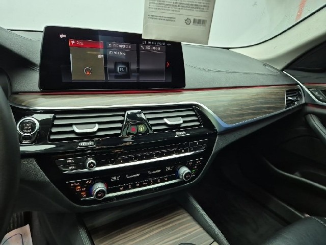 6071000988R10.jpg