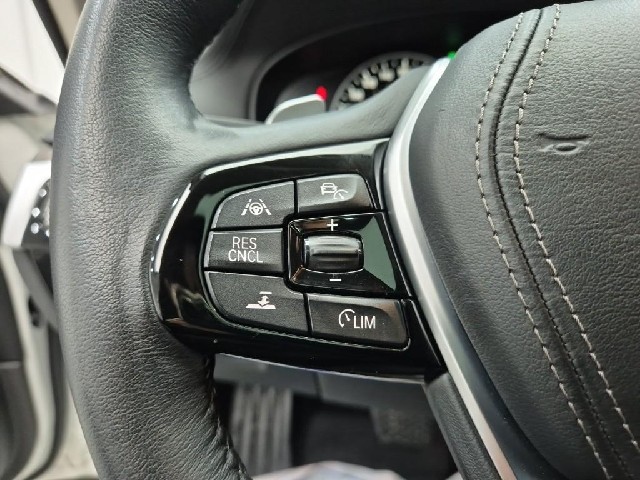 6071000988R16.jpg