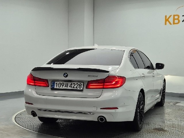 6071000988R3.jpg