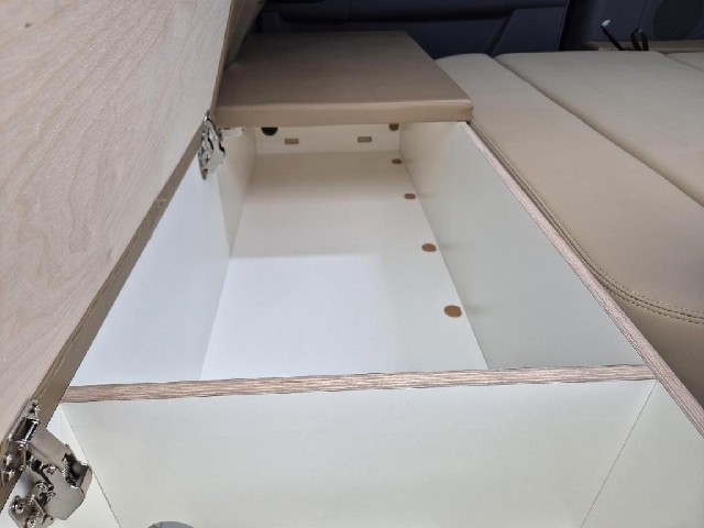 4071502342R16.jpg