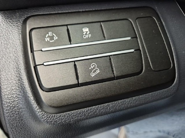 6091501687R15.jpg
