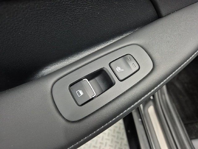 6091002014R19.jpg