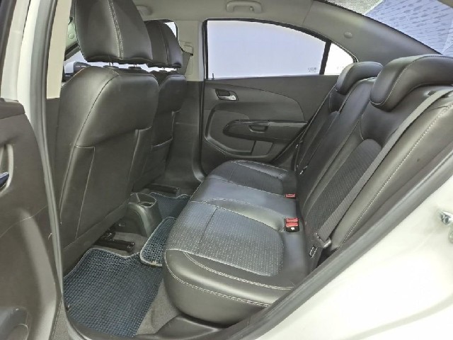 6091001715R12.jpg