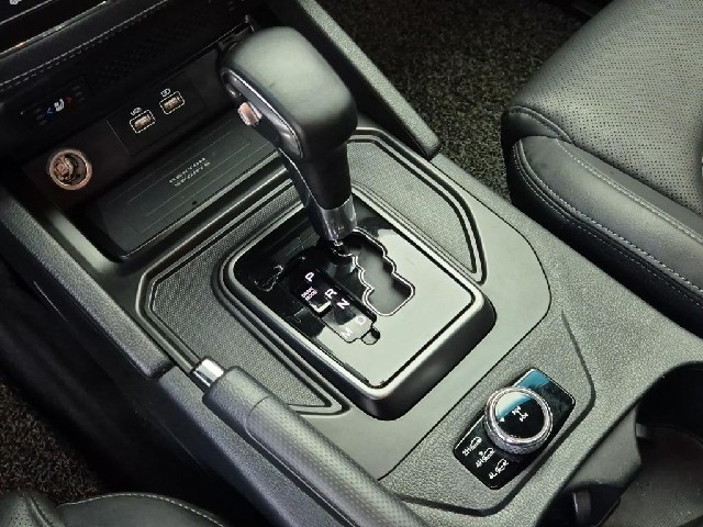6091501739R8.jpg