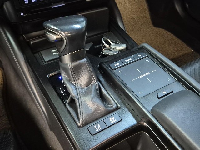 6091501588R8.jpg