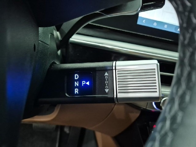6091001675R8.jpg