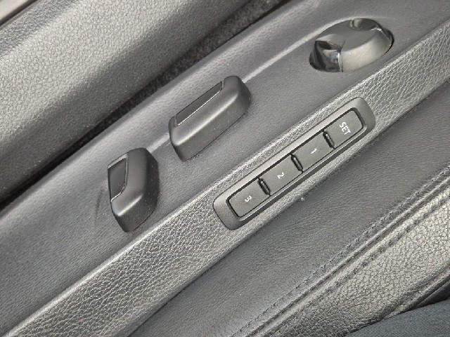 6071500429R17.jpg