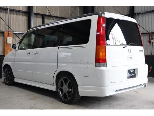 9731102A30260715W00103.jpg