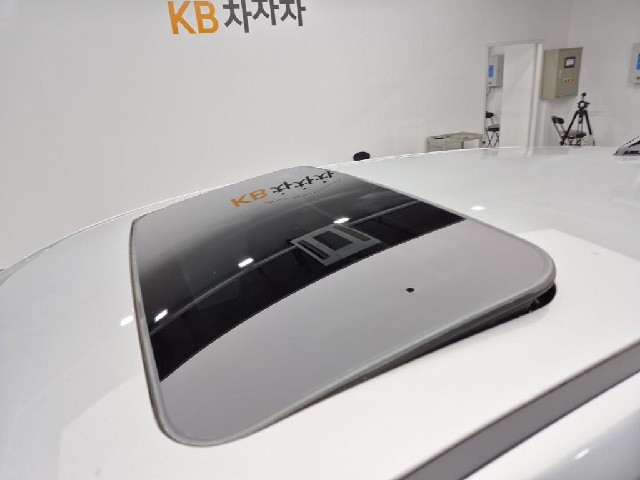 6061000671R13.jpg