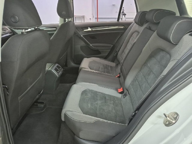 6071500851R12.jpg