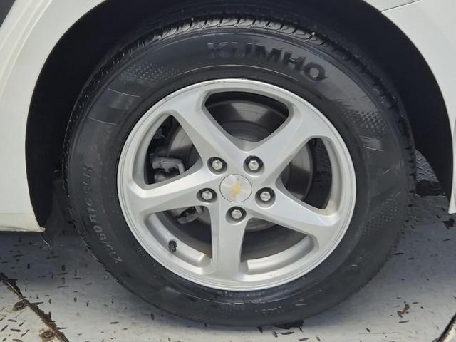 6051500390R18.jpg