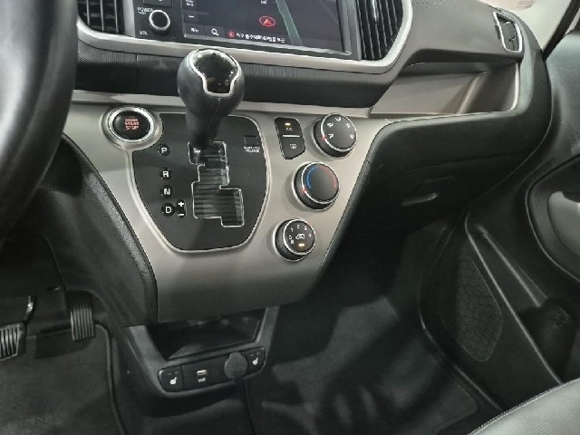 6071501785R8.jpg