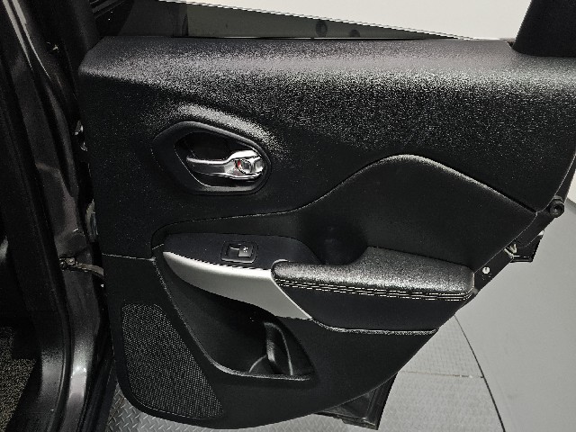 985bbbe2e086e12c5ddb1b4860b848ca.jpeg