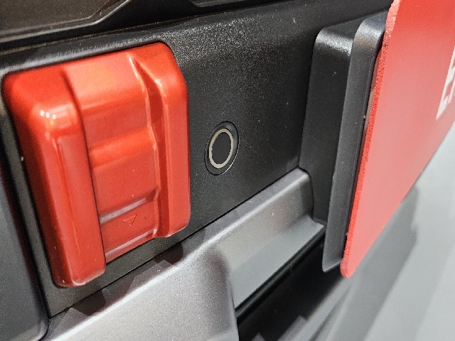 fca590d37368be79e8cb4773ba71cfba.jpeg
