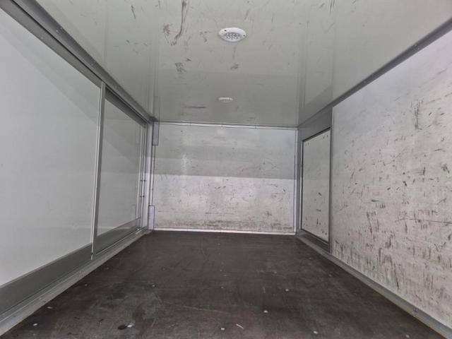 6041002787R18.jpg