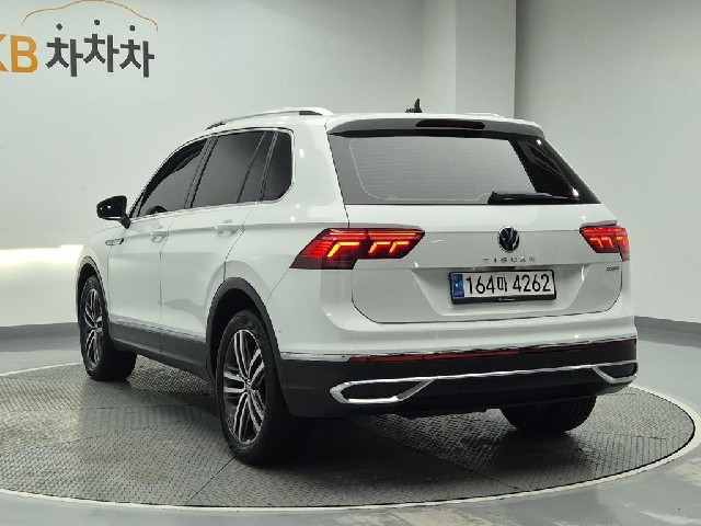 6071000500R2.jpg