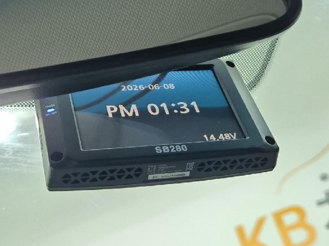 6061000214R16.jpg