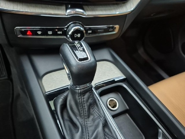 6061002446R8.jpg