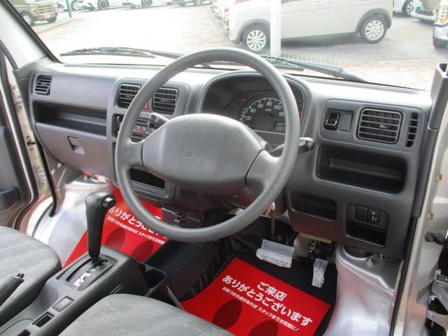 9030967A30260829W00116.jpg
