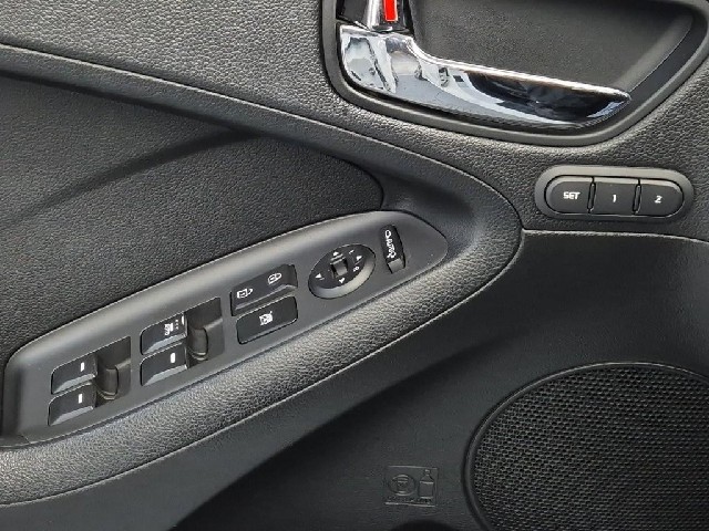 6061502092R18.jpg