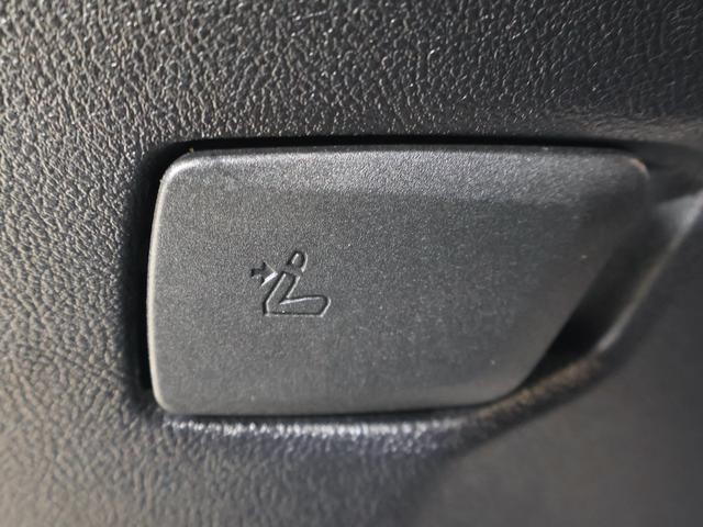 9572169A30260828W00115.jpg