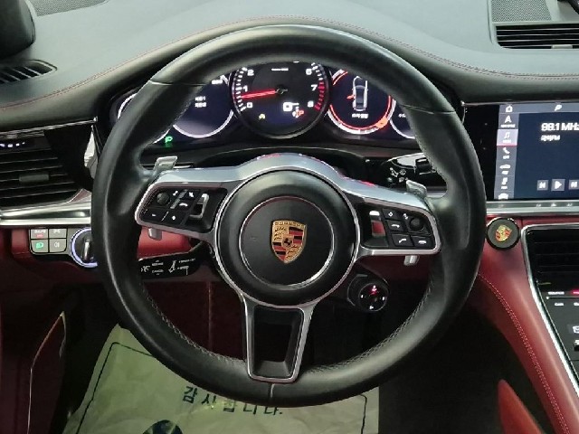 6071500849R9.jpg