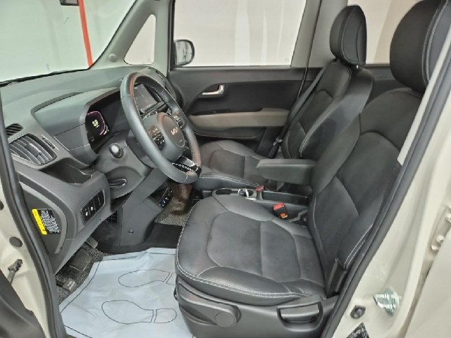 6071000091R11.jpg