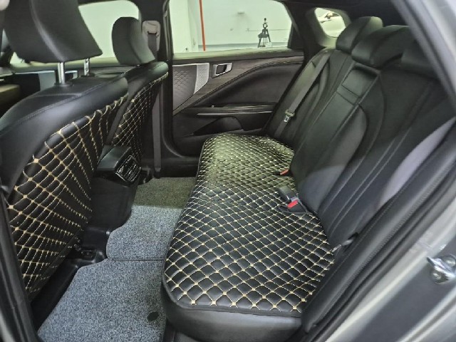 6061502367R12.jpg
