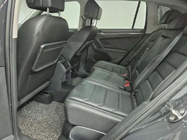 6081501241R12.jpg