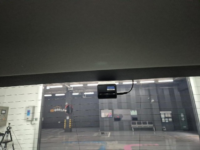 6081501241R19.jpg