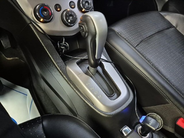 6081501135R8.jpg