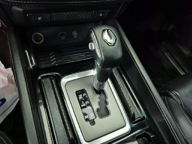 6081001578R8.jpg