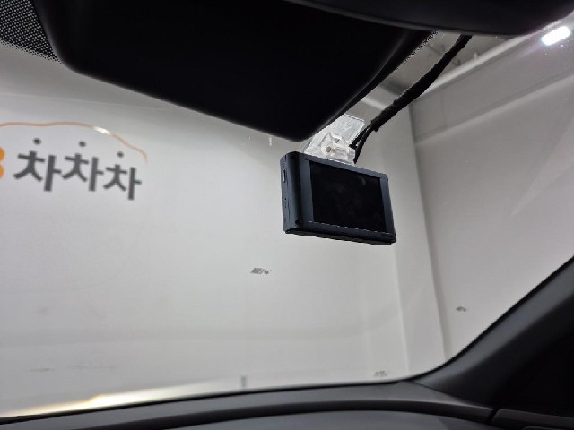 6081000896R16.jpg