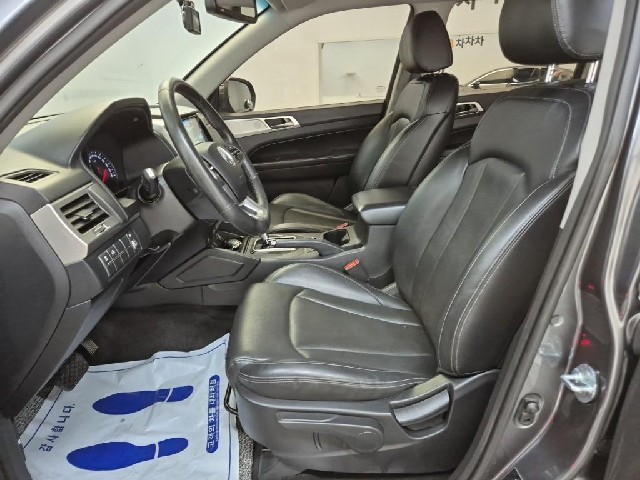 6081500734R11.jpg