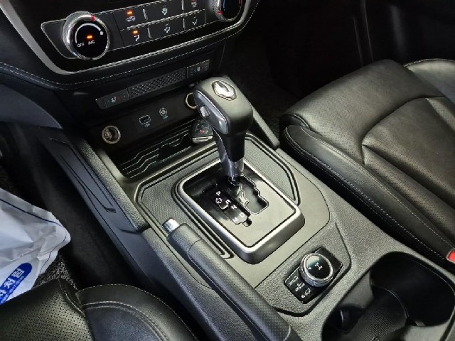 6081500734R8.jpg