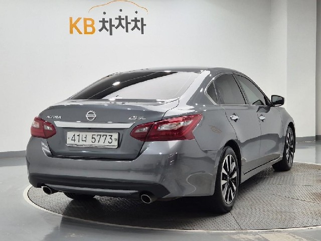 6081000765R3.jpg